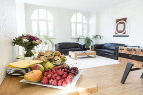 Lounge for recreation during sales trainings